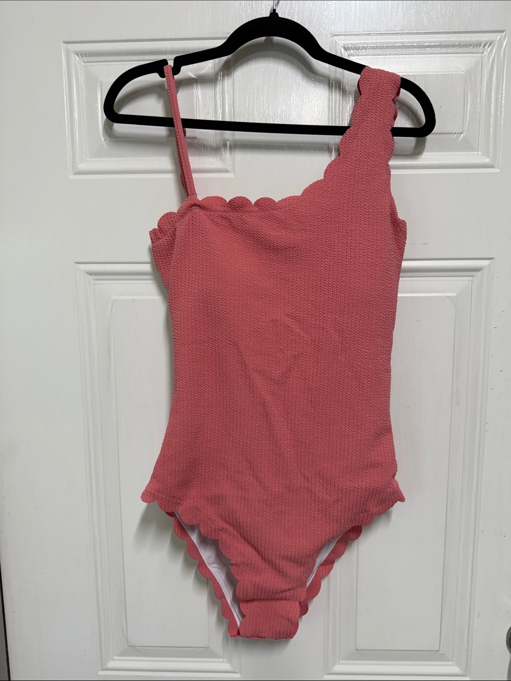 Scalloped One-Shoulder One-Piece Swimsuit in Coral